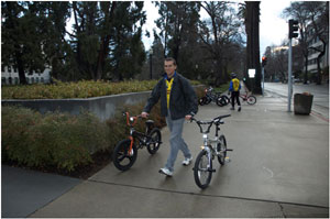 Bill-Floyd-transporting-bikes